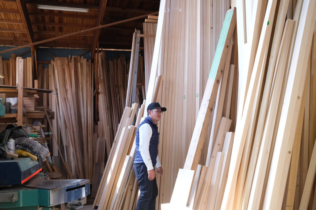 群馬県高崎市に本社をおく、株式会社マルキ　素材の質について語る代表飯野勝利さん