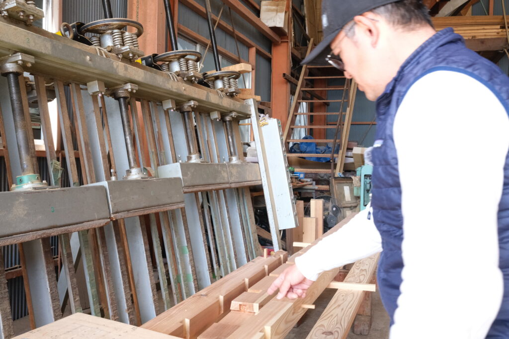 群馬県高崎市に本社をおく、株式会社マルキ　素材の質について語る代表飯野勝利さん