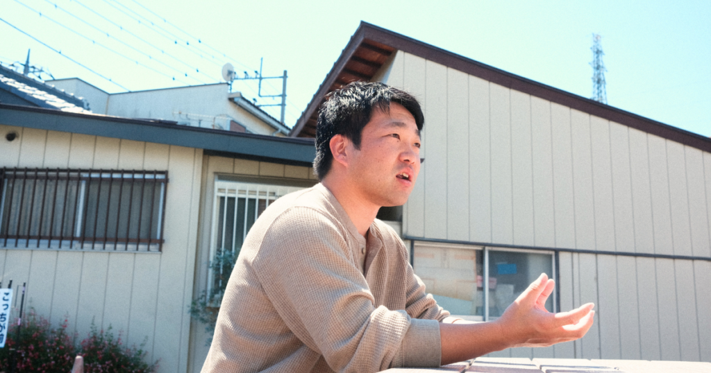群馬の飲食店や企業の集客・採用支援をおこなっているにわつる 共同経営者の綿貫さんインタビュー写真