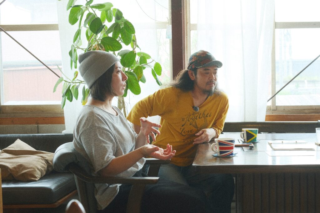宿題カフェについて語る奥さん