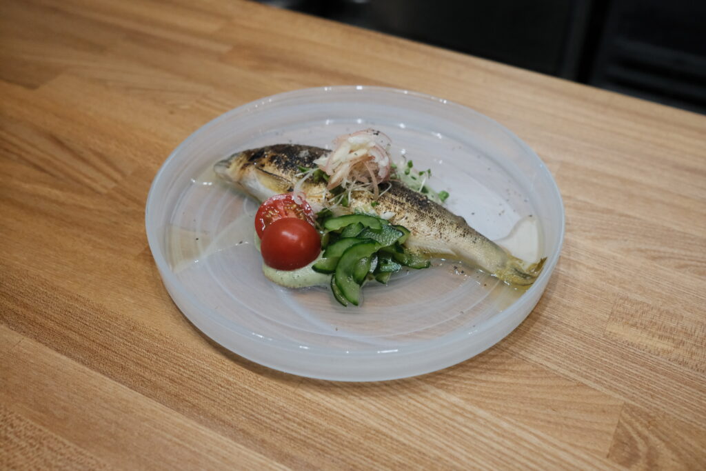 鮎の和コンフィ〜大葉と枝豆のソース〜